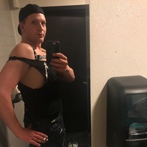 Meet your Posher, Sterling